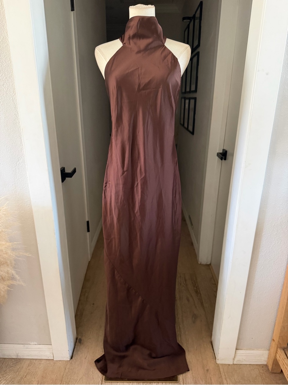 Show Me Your MuMu Lisa Chocolate Satin Halter Maxi Dress Sz L MSRP $198 NEW - Picture 4 of 9